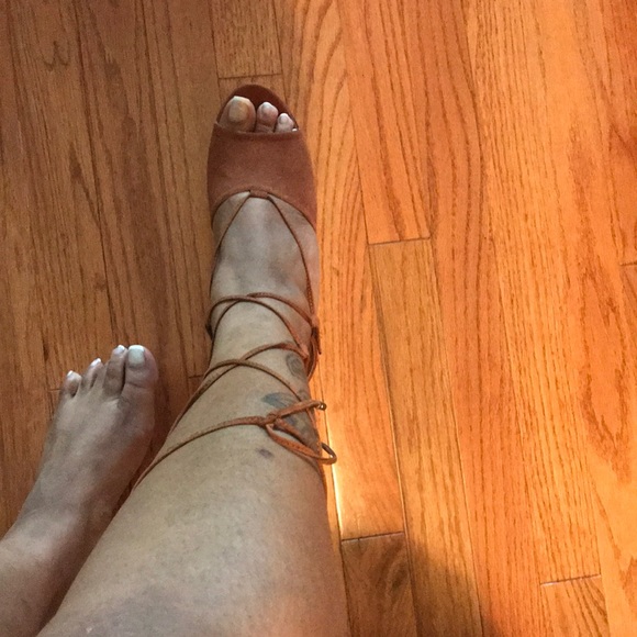 Just fab strappy size 8 tan high heels - Picture 4 of 5